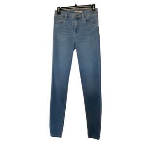 Levi's 720 High Rise Super Skinny  Women's‎ Jeans  26